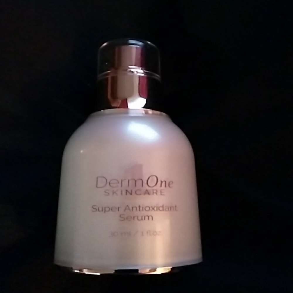 DermOne super antioxidant serum with amino acids.